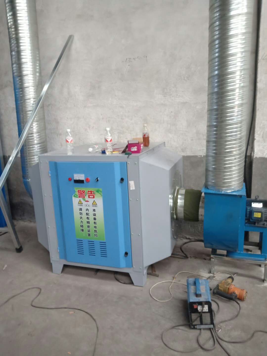 熔噴布靜電駐極機